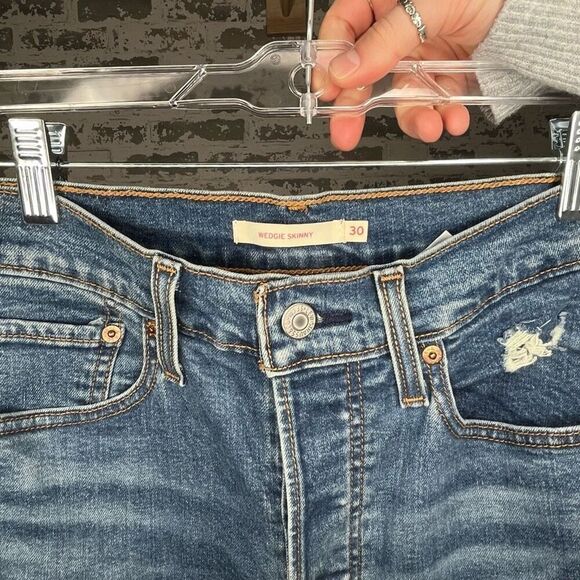 Levi’s | women denim wedgie skinny distressed button fly jeans - Picture 2 of 11
